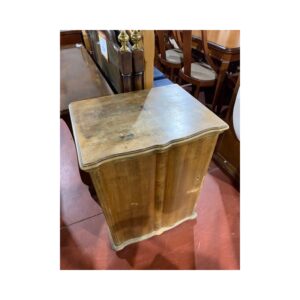 Maquina coser con mueble antiguo