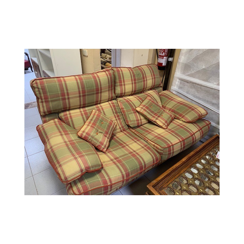 Sofa 2/p tap cuadros con puf