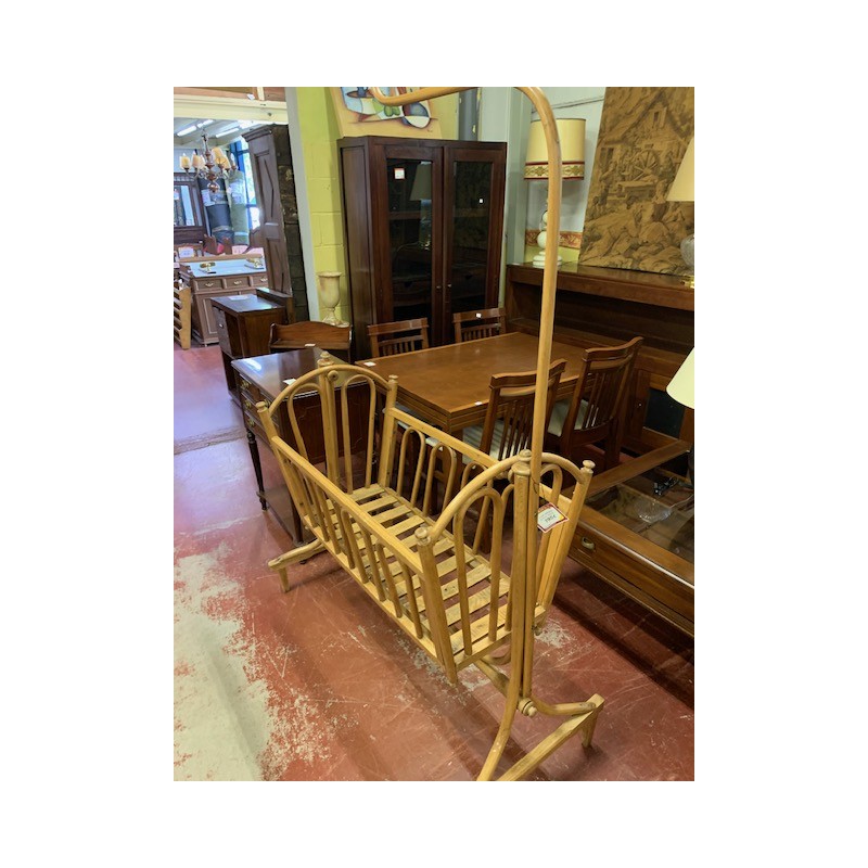 Cuna antigua est thonet