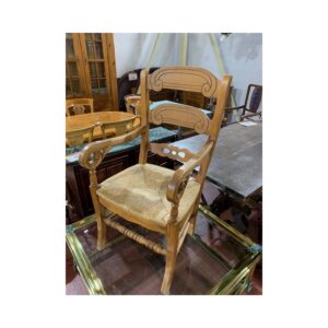 Silla con brazos rondeña
