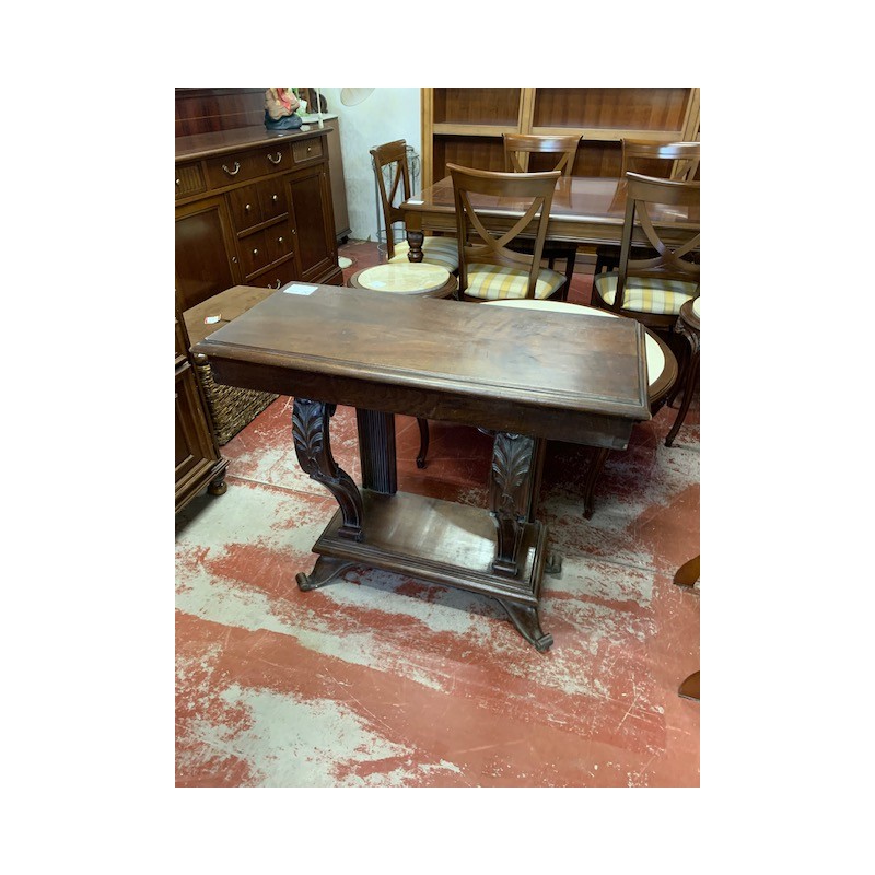 Consola antigua nogal