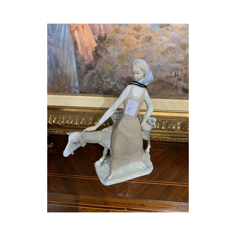 Figura porcelana mujer con cabra lladro