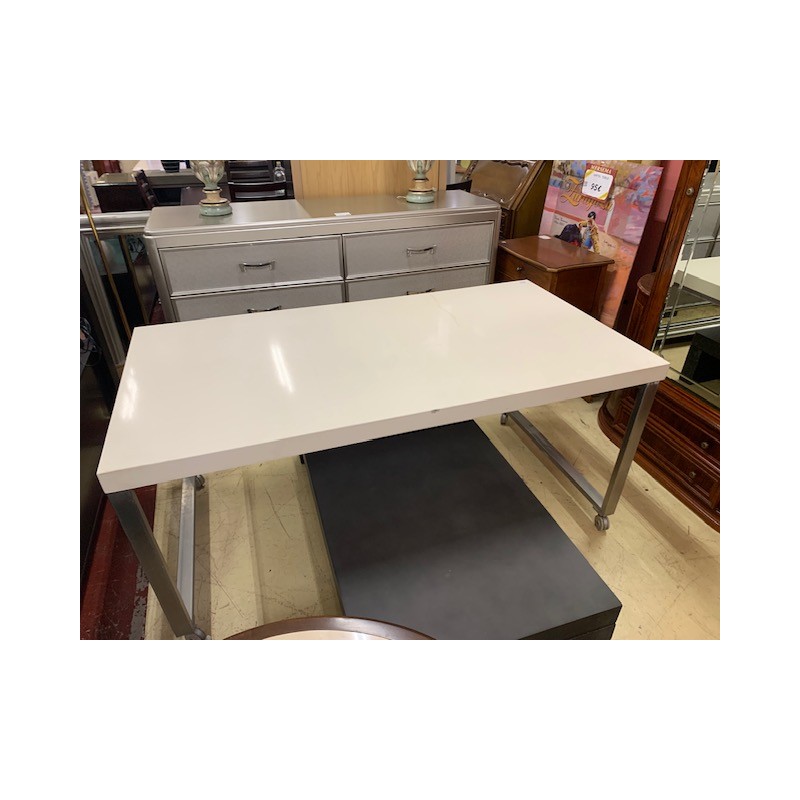 Mesa estructura hierro tapa silestone blanco